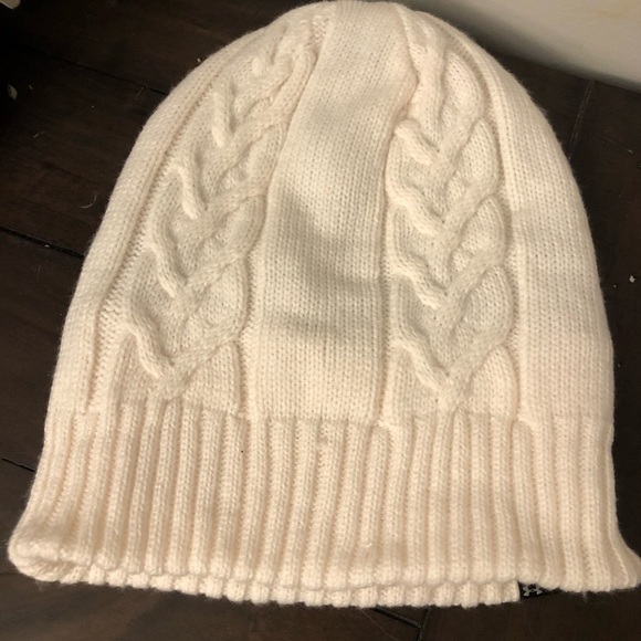 Under Armor beanie with fleece inside - Picture 2 of 4